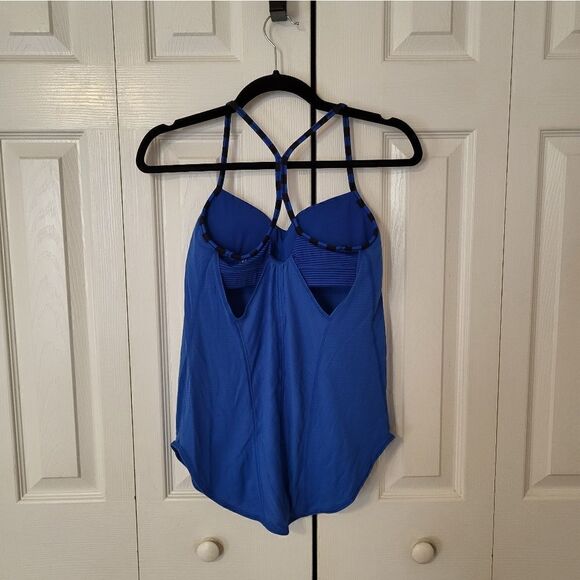 Lululemon Athletica blue tank with blue/black striped built-in bra - Picture 7 of 7